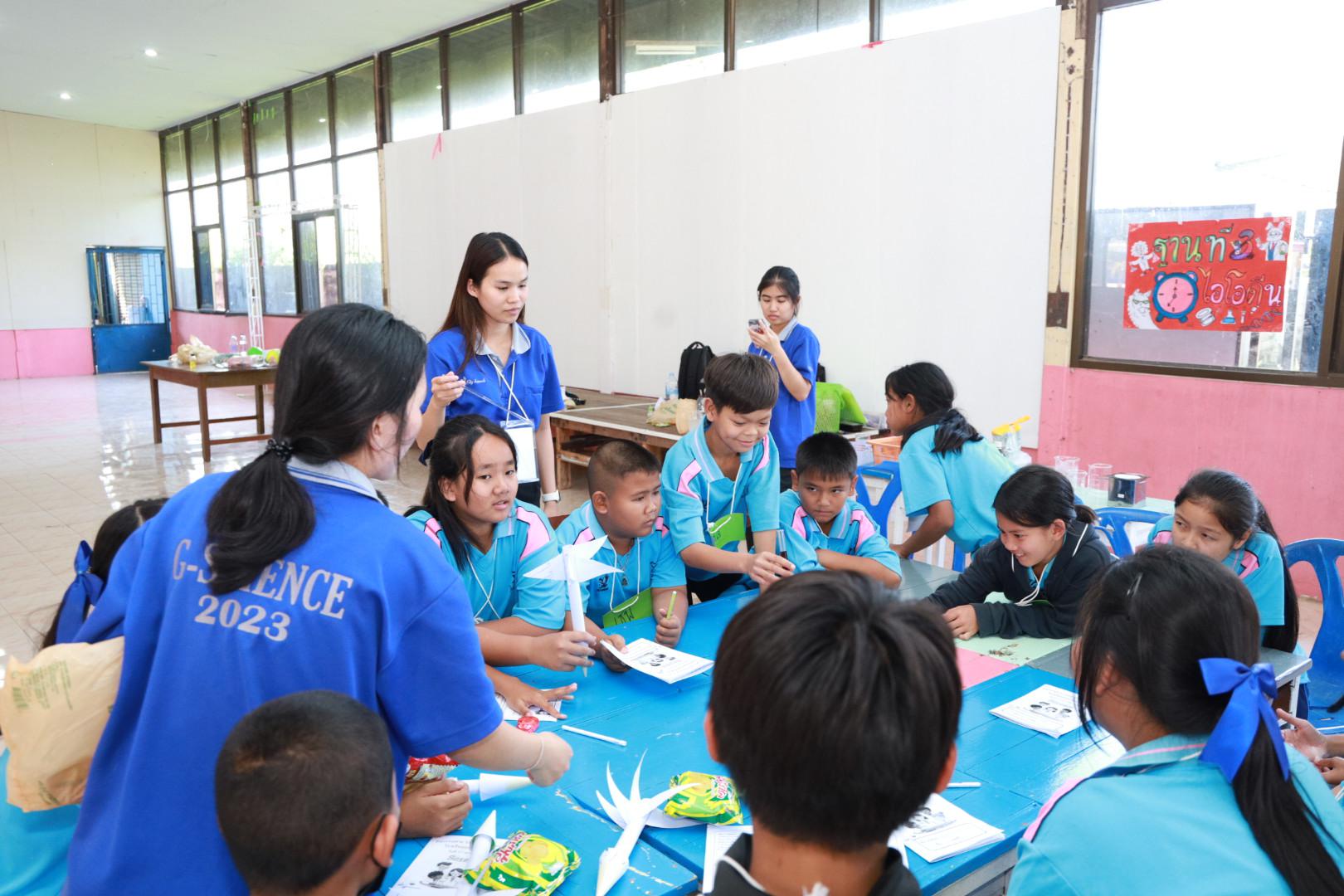 292. วันที่ 27 มกราคม 2569 โปรแกรมวิชาวิทยาศาสตร์ทั่วไป ได้จัดค่ายสเต็มศึกษาให้กับนักเรียนชั้นประถมศึกษาปีที่1-6 ณ โรงเรียนอนุบาลคลองขลุง จ.กำแพงเพชร